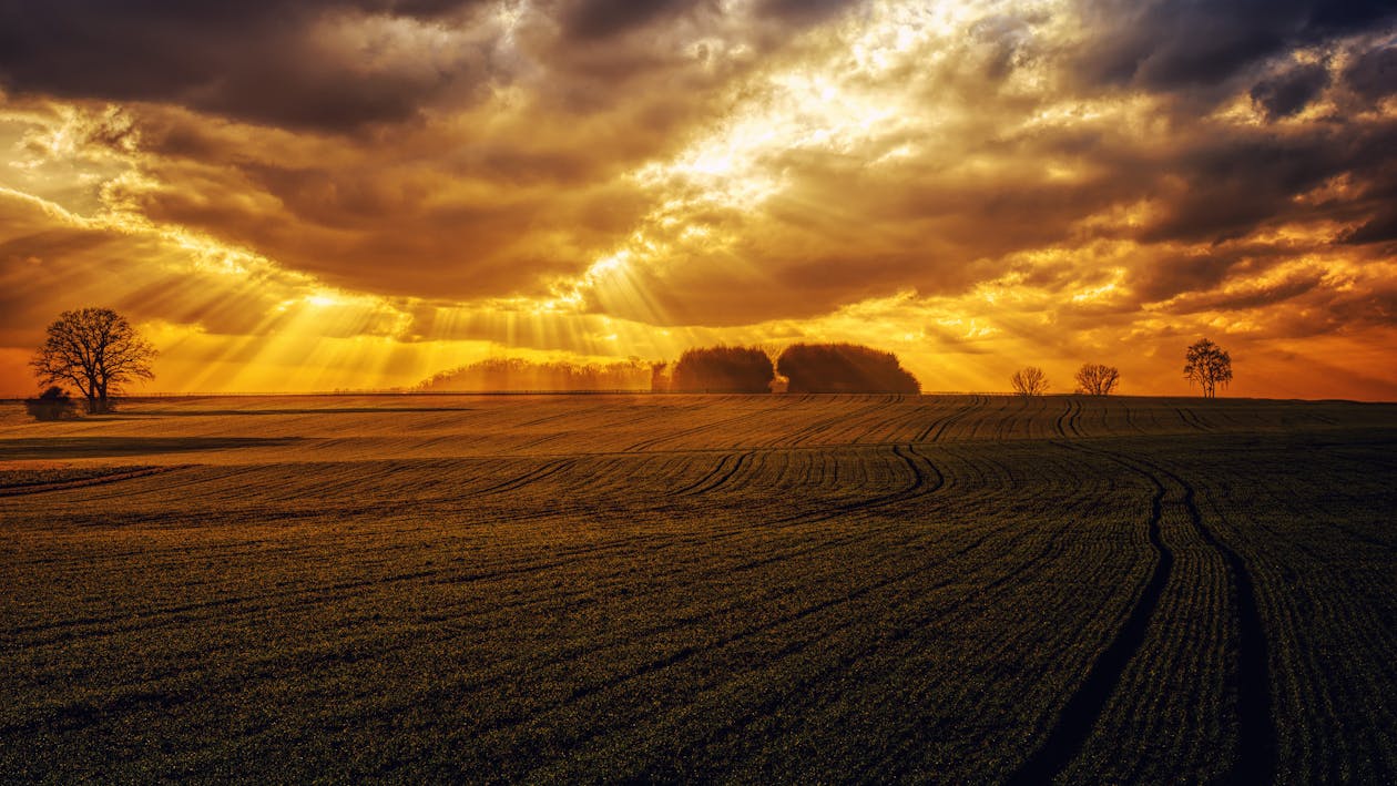 Rayos De Sol En Las Nubes