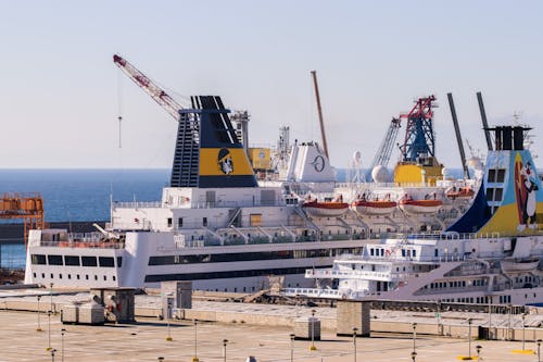Бесплатное стоковое фото с корабли, пирс, порт