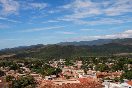 Бесплатное стоковое фото с горная деревня, город, города