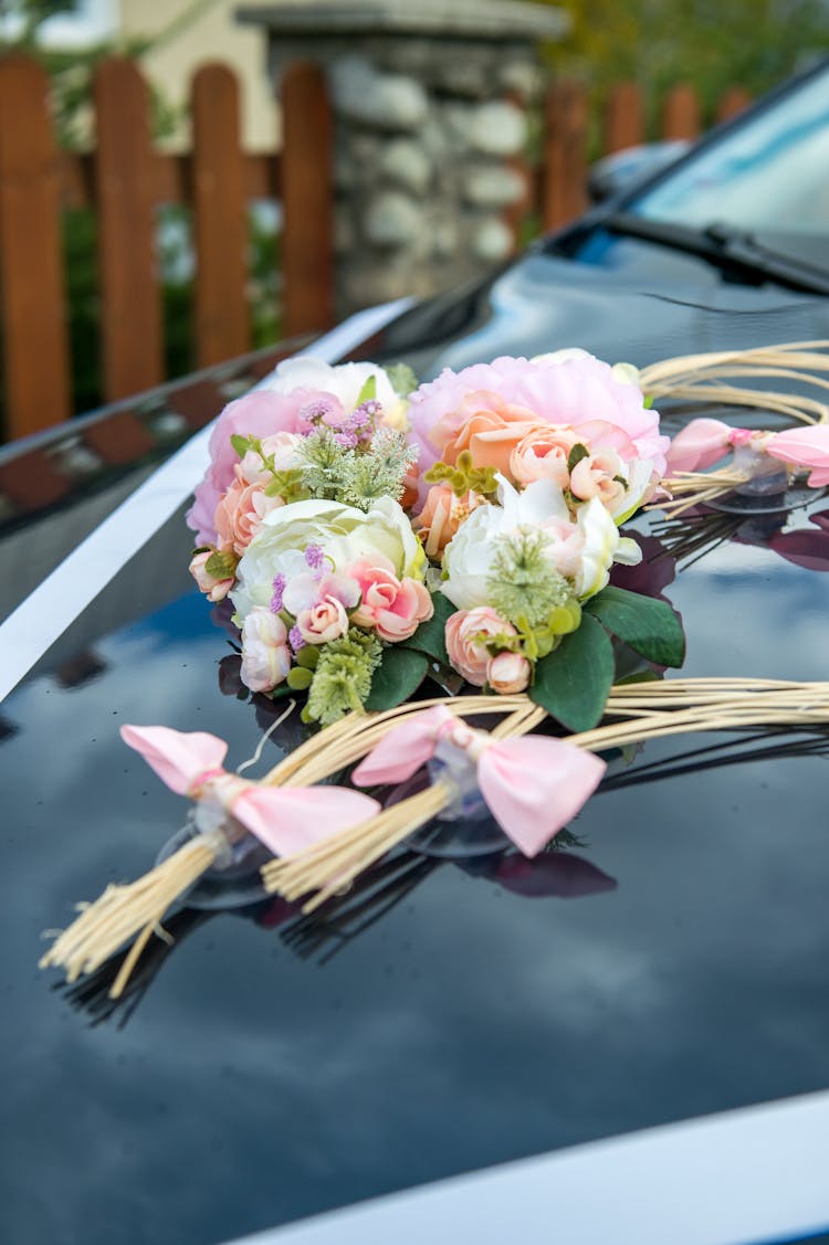 Wedding Car Decoration Made With Flowers