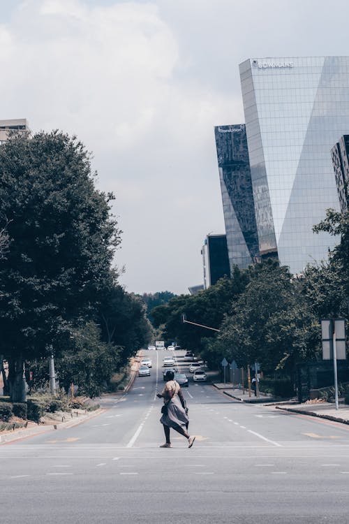 垂直拍摄, 城市, 女人 的 免费素材图片