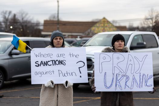 Ruble Decline Intensifies Amid Sanctions and Market Pressures
