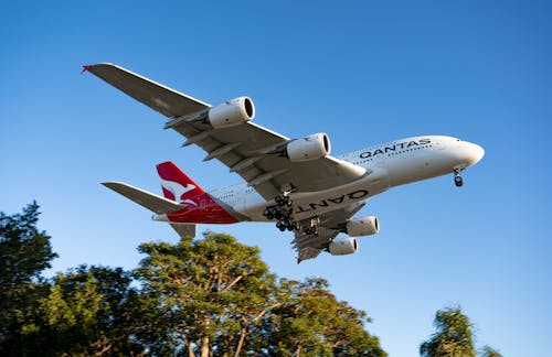 Free Qantas Airplane in Flight Stock Photo