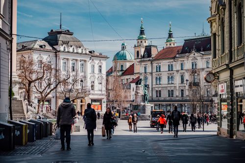Free Explore the vibrant city center of Ljubljana, Slovenia with its historic architecture and lively atmosphere. Stock Photo