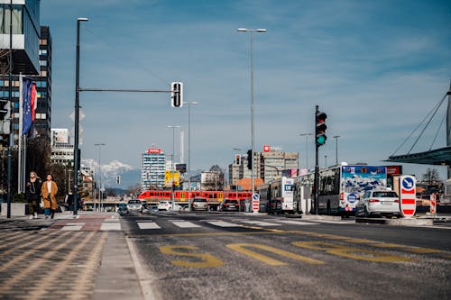 Fotobanka s bezplatnými fotkami na tému budovy, centrum mesta, cesta