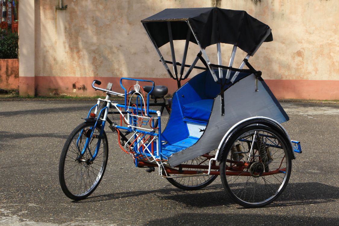 Blue Rickshaw Photo Rickshaw on Street · Free Stock Photo