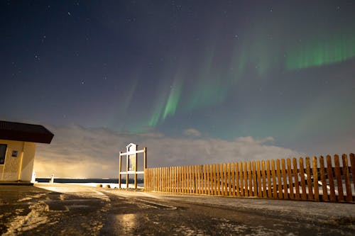 Základová fotografie zdarma na téma dřevěný plot, hvězdná obloha, hvězdy