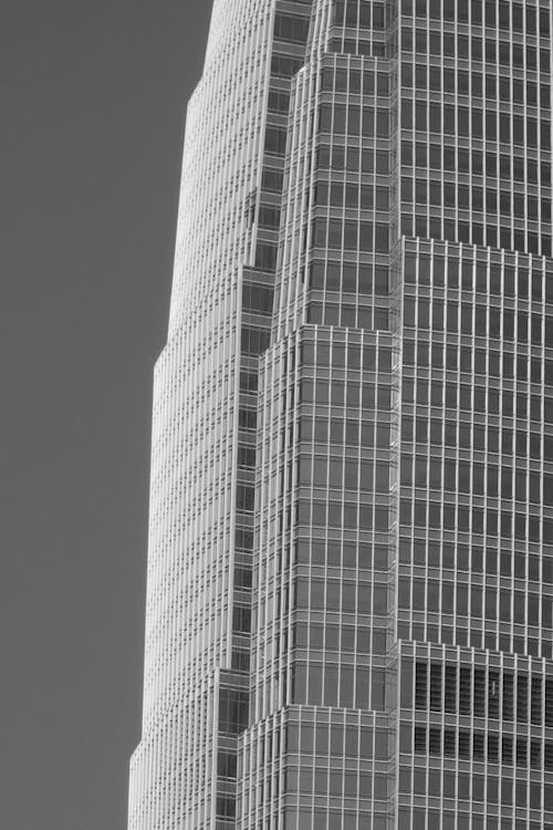 Free Skyscraper Building in Grayscale Photography Stock Photo