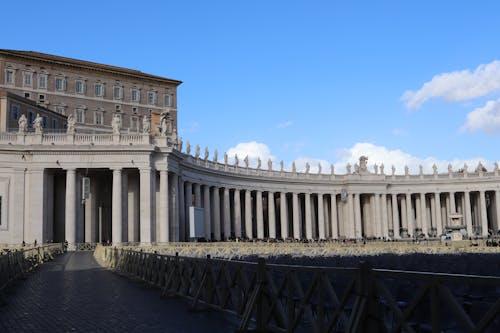 Foto profissional grátis de arquitetura, cidade do vaticano, colunata