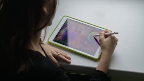 Foto profissional grátis de caneta stylus, computador tablet, fechar-se
