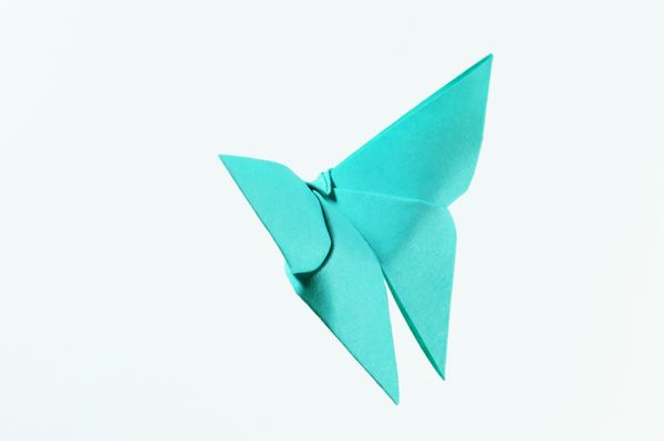 Borboleta azul de origami