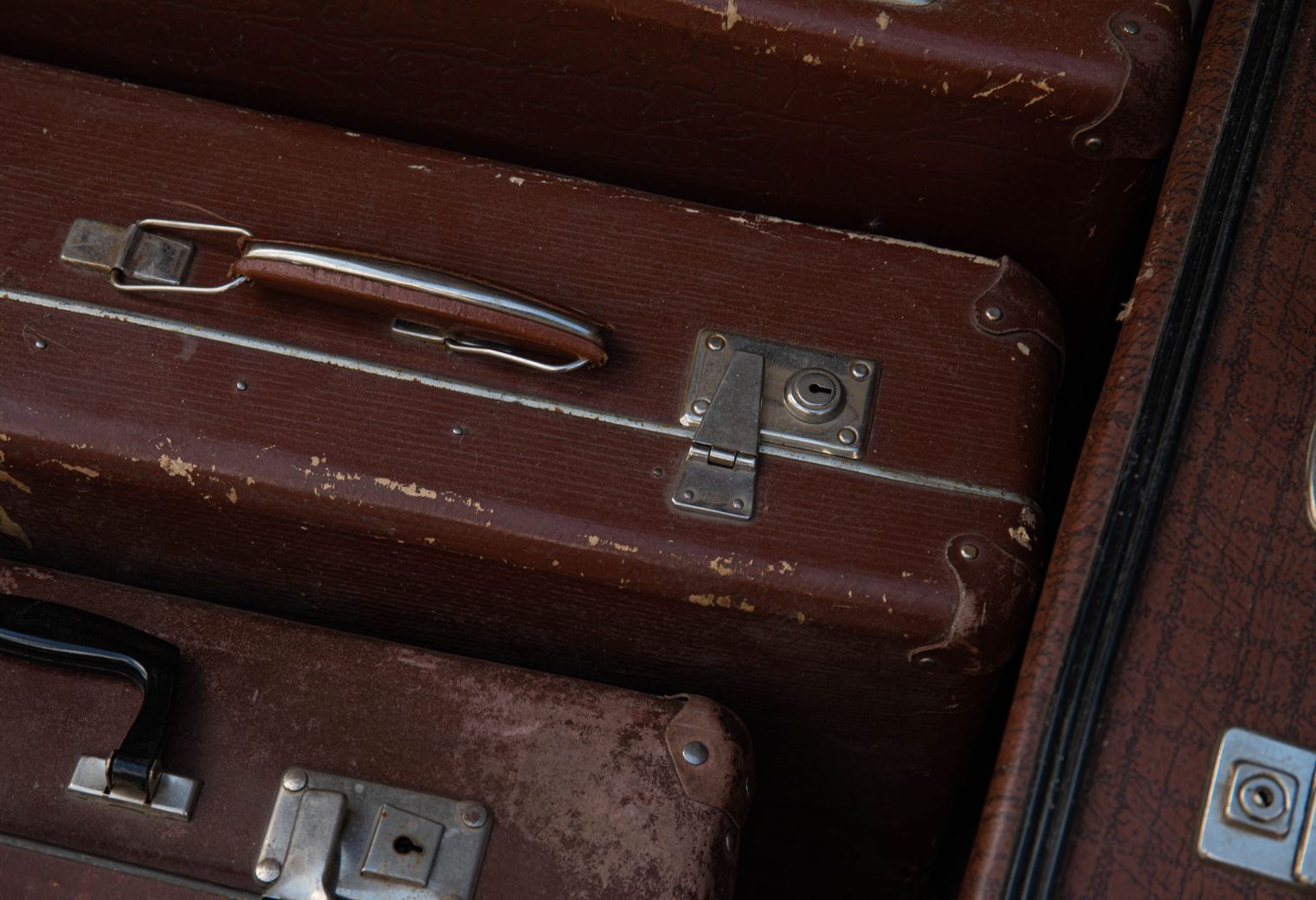 Pangbourne — belongings being loaded for transport to storage