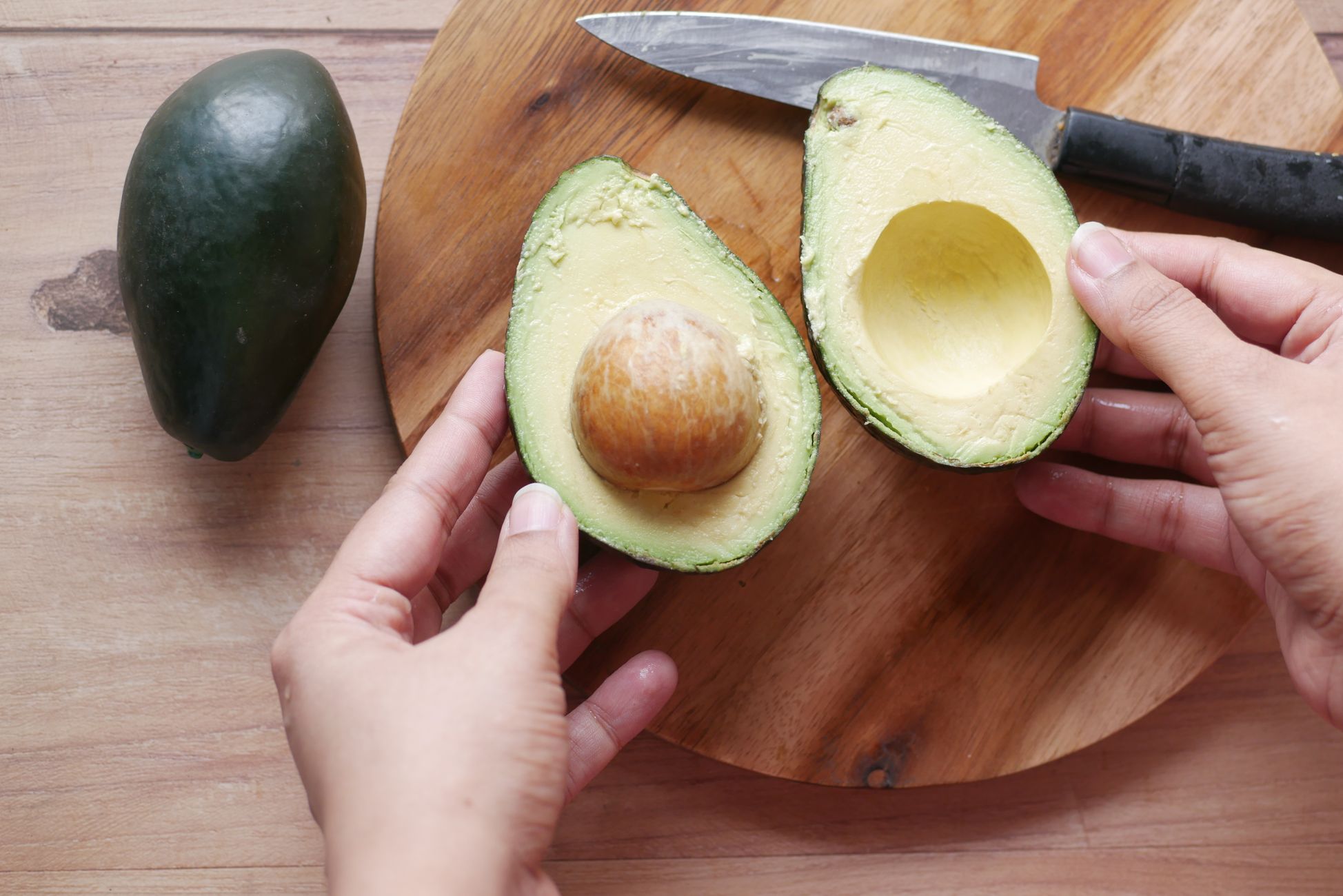 Avocado's worden eetrijp door knijpen van consumenten, blijkt uit onderzoek