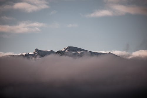 Ingyenes stockfotó fehér felhők, felhős, hegy témában Stockfotó