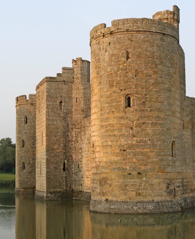 Bodiam Castle And Lake