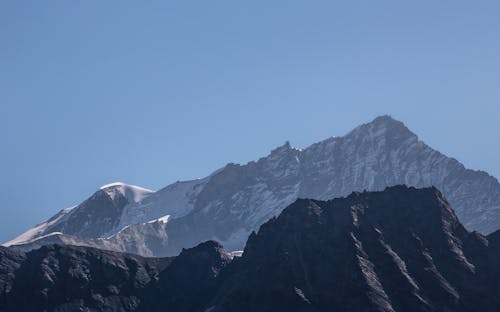 бесплатная Бесплатное стоковое фото с горный хребет, горы, живописный Стоковое фото
