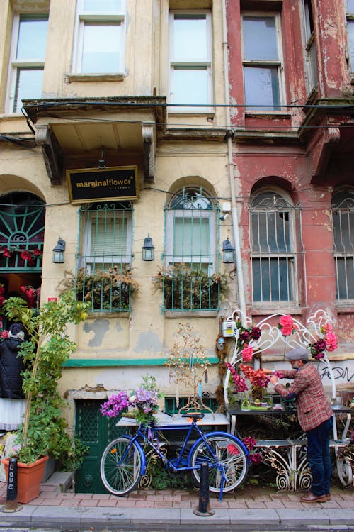 Foto d'estoc gratuïta de bici, casa de poble, cases adossades