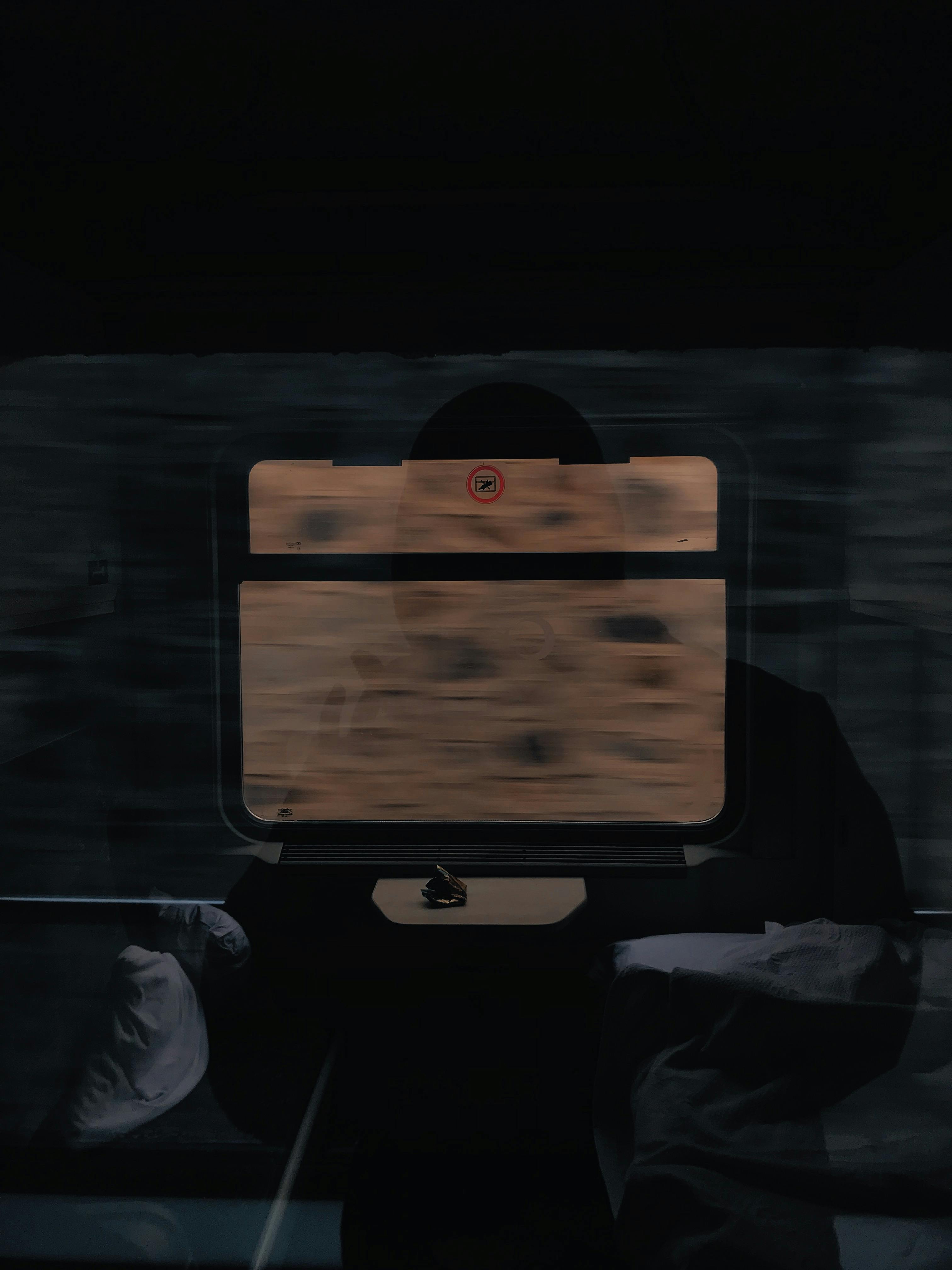 Gratuit Imagine de stoc gratuită din antrena, atmosferă sumbră, bagaj Fotografie de stoc