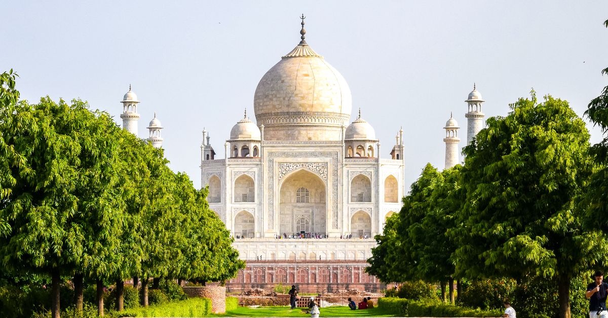 Explore the 10 monuments with record-breaking visitor counts Explore the 10 monuments with record-breaking visitor counts