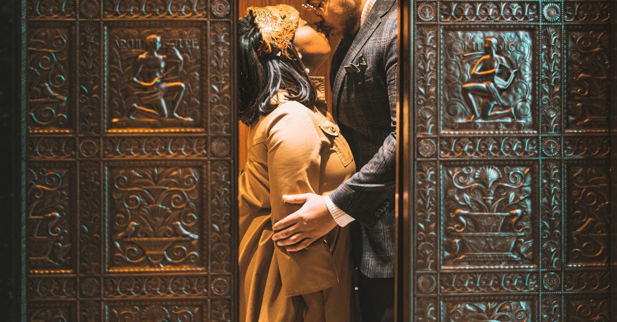 How to make him want to kiss you badly