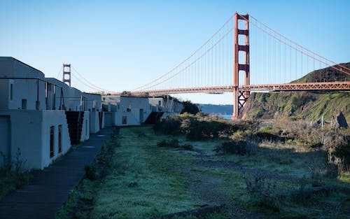Houses near the Golden Gate Bridge