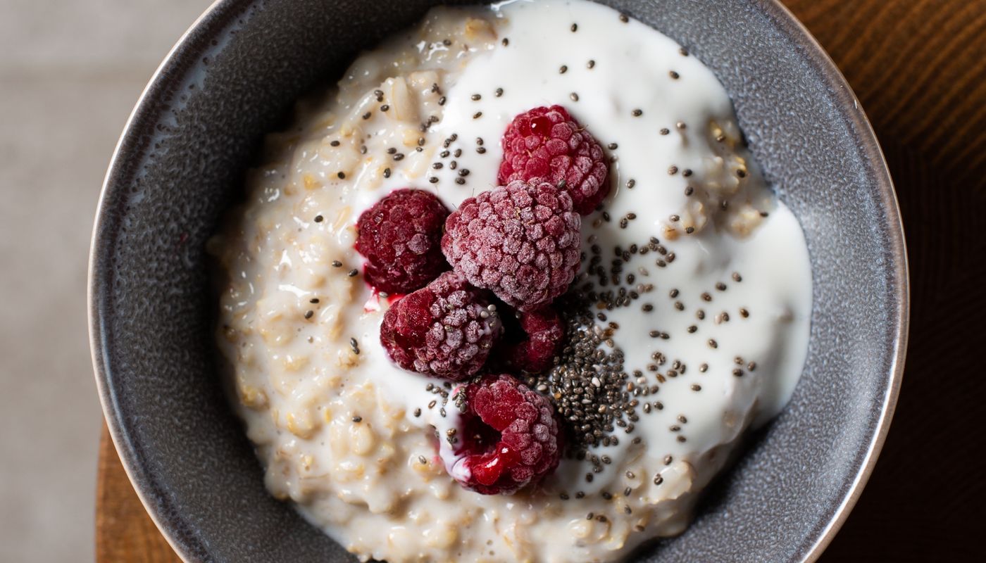 healthy holiday weight loss — Porridge with Fresh Raspberries · Free. Photo: Pexels
