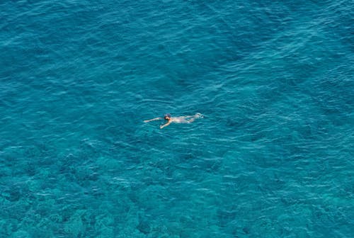 Δωρεάν στοκ φωτογραφιών με αεροφωτογράφιση, άνθρωπος, γαλαζια θαλασσα