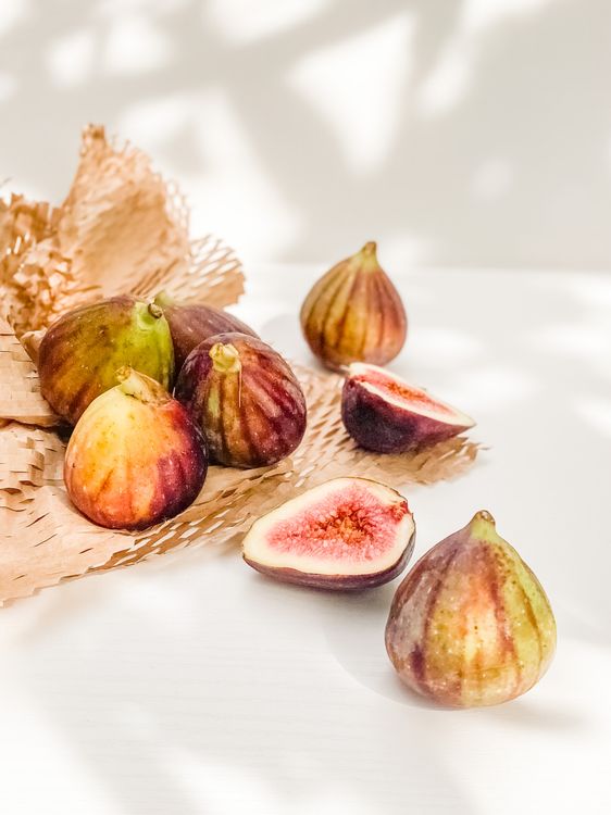 Fresh Ripe Figs Fresh Ripe Figs · Free Stock Photo