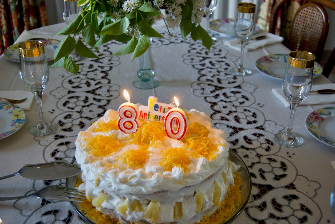 Photo Gratuite De 80 Ans Anniversaire Cake