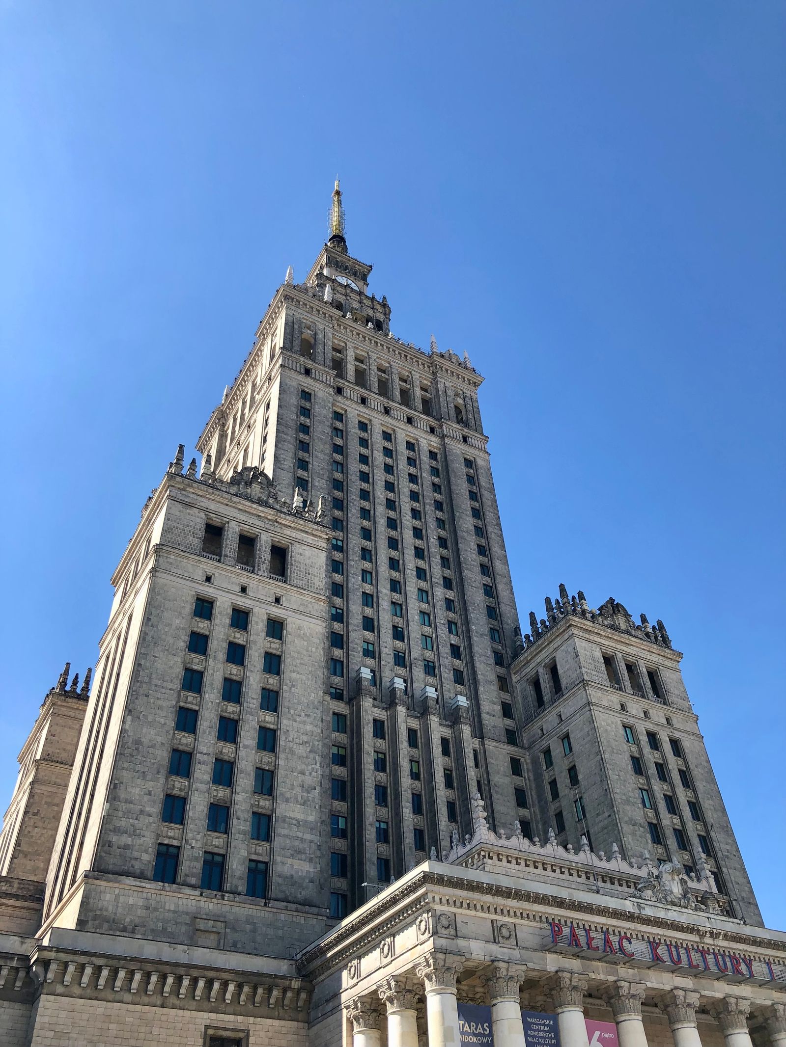Cazare în Varșovia: Palatul Culturii și Științei