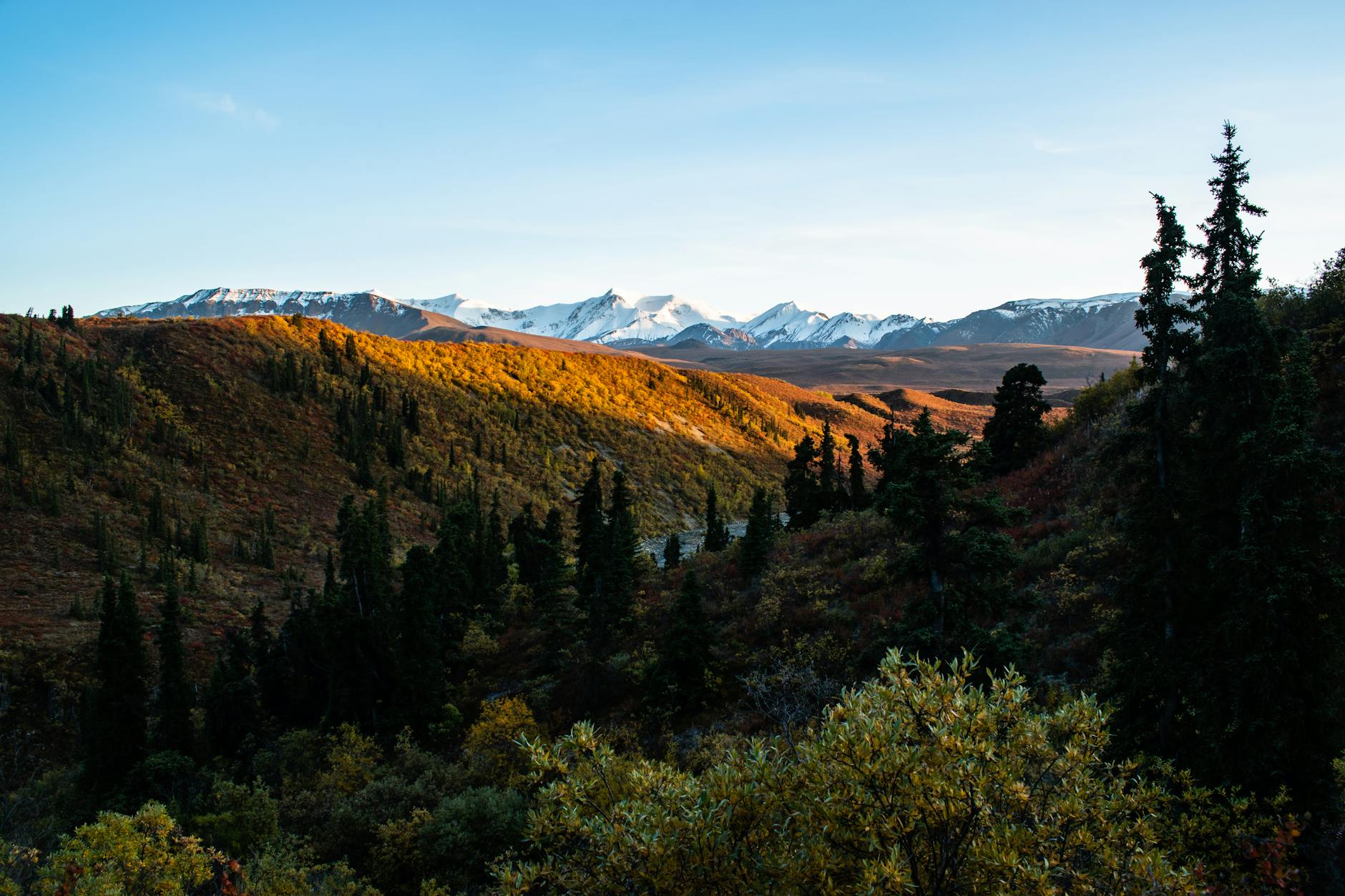 Popular sights in Yukon Landmarks in Yukon