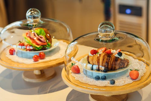 Darmowe zdjęcie z galerii z chleb, drewniany stojak na ciasto, epikurejski