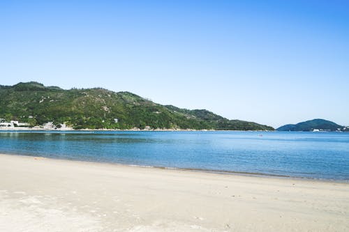 Green Mountain Beside the Ocean