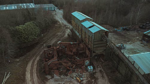 Fotobanka s bezplatnými fotkami na tému cesta, hrdza, kontajnery