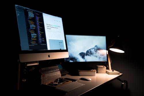 Imac Aluminium Op Tafel