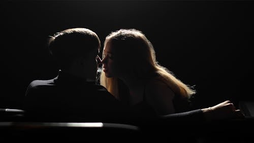 Aşk, çift, karanlık içeren Ücretsiz stok fotoğraf