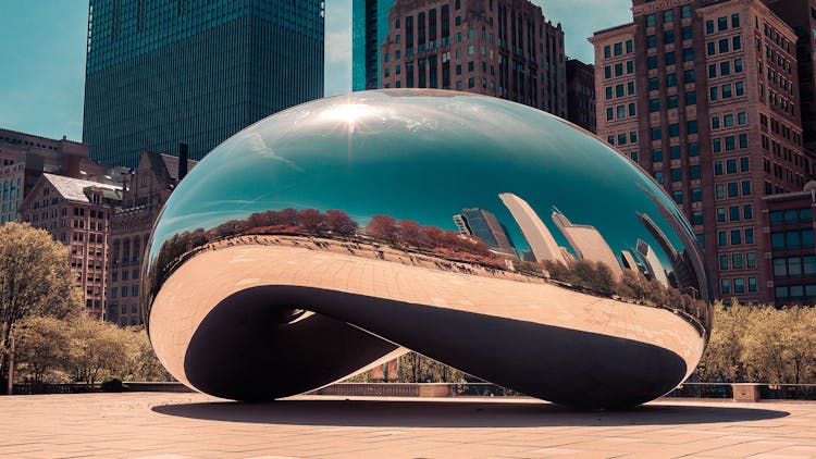 Cloud Gate Sculpture In Chicago, Illinois