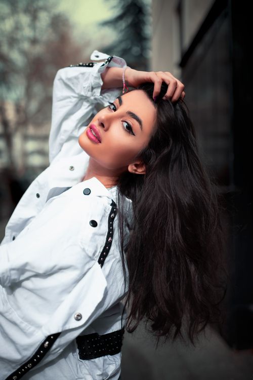 Elegant Portrait of a Woman in Tehran · Free Stock Photo