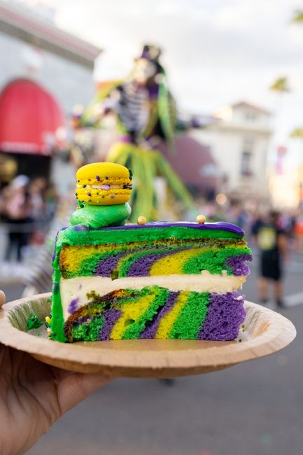King cake at Haydel's Bakery