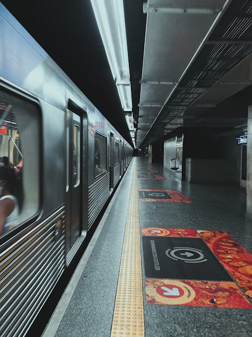 Foto profissional grátis de cidade, cidades, estação de metrô