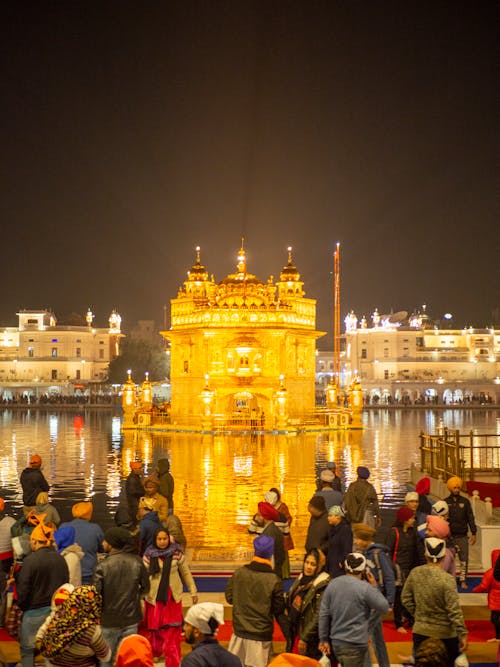 Free Golden Temple in the Middle of a Canal Stock Photo