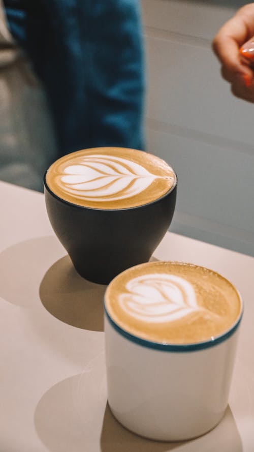 Fotobanka s bezplatnými fotkami na tému cappuccino, káva, kávové umenie