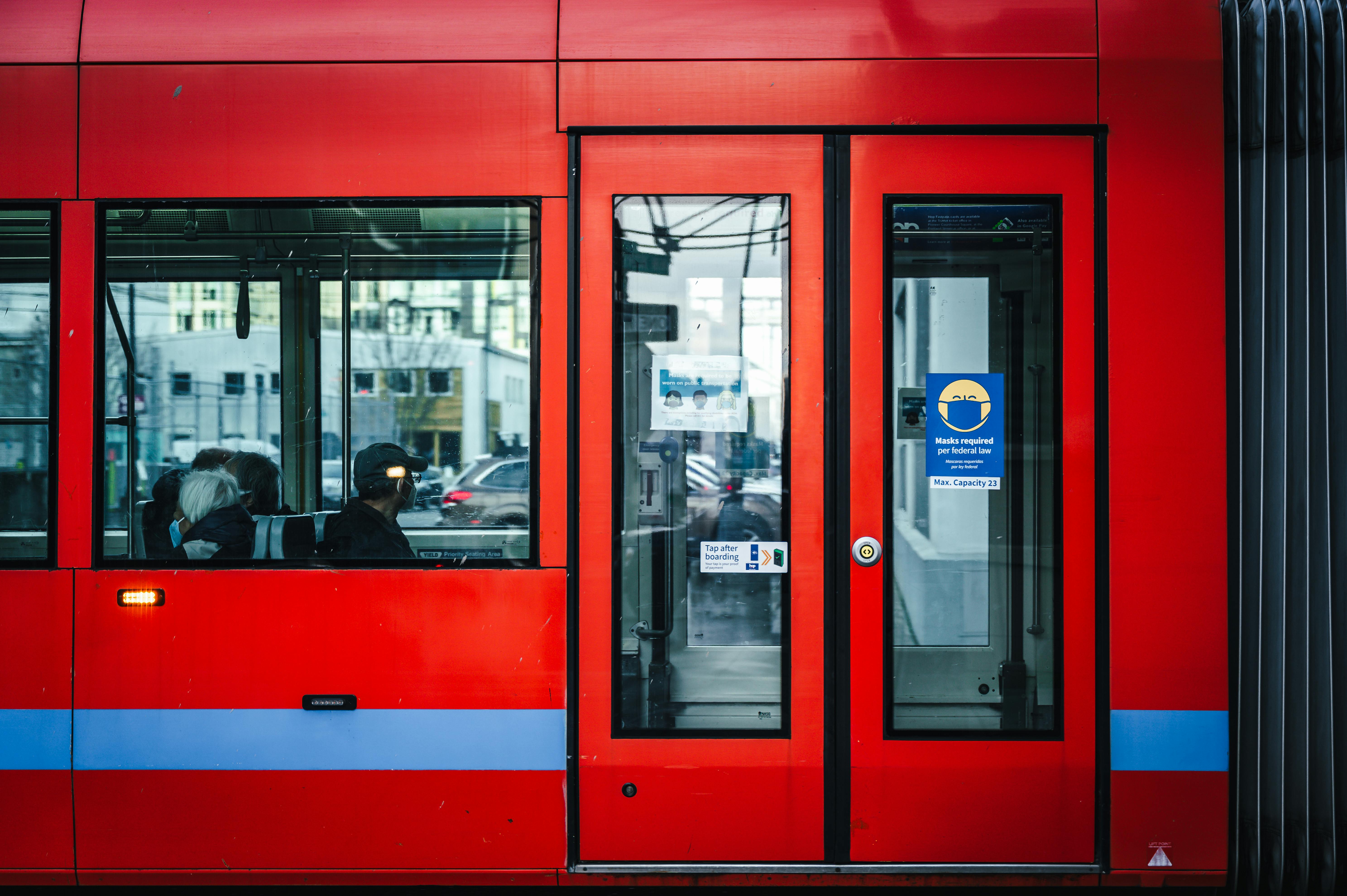 1 May general strike confirmed—but transport largely exempt, easing travel fears — Photo by Brett Sayles on Pexels