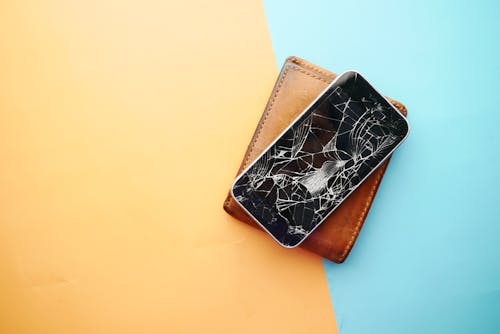 A Wallet and a Broken Smart Phone