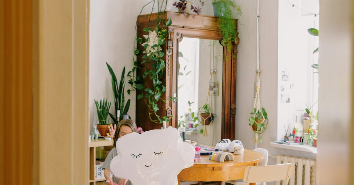 How to kill a bumblebee in your house