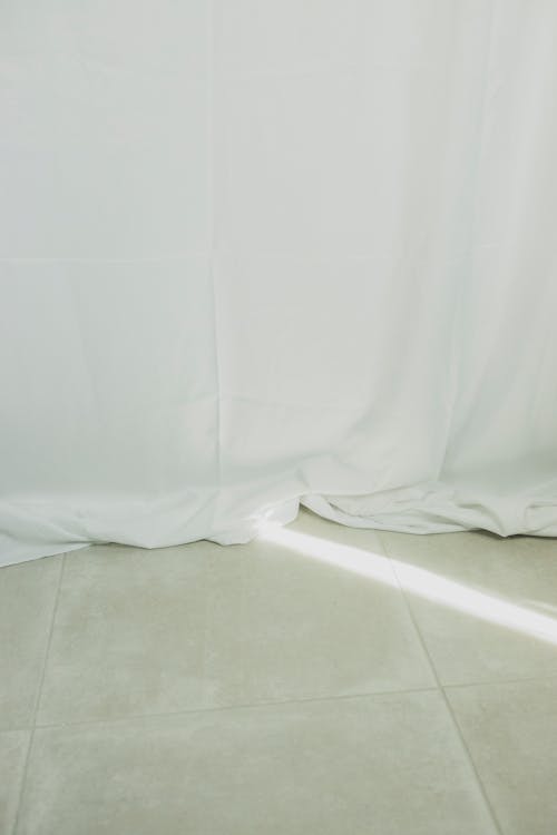 Gratis lagerfoto af gardiner, gulv, hvid
