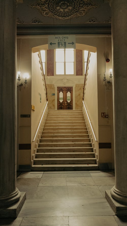 A White Concrete Staircase