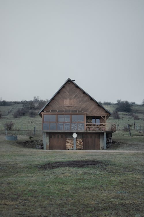 Fotobanka s bezplatnými fotkami na tému chalupa, drevený dom, vidiek