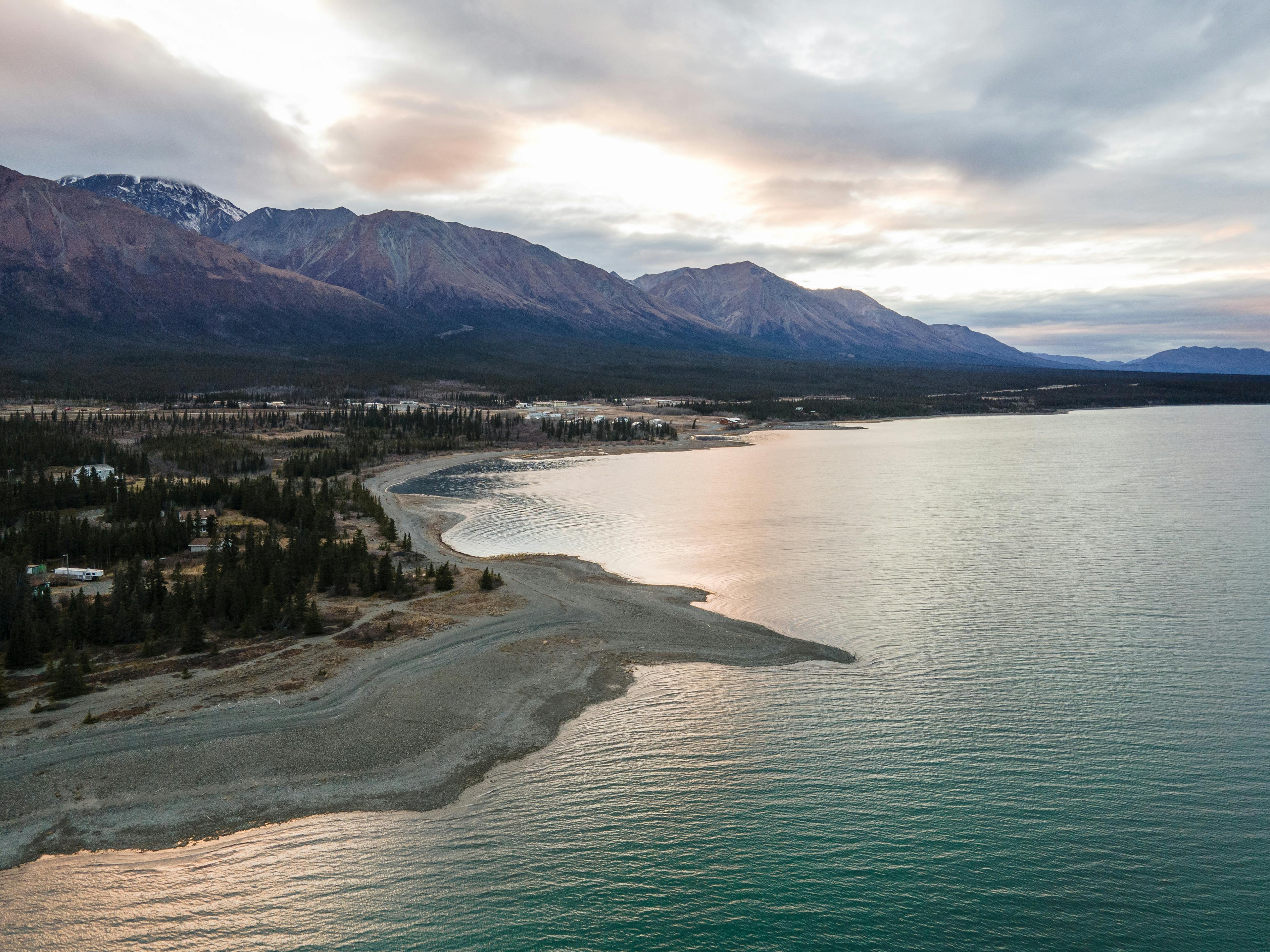 Alaska’s attorney general flew to South Africa and France. A corporate-funded group paid. — Photo by Maximilian Ruther on Pex