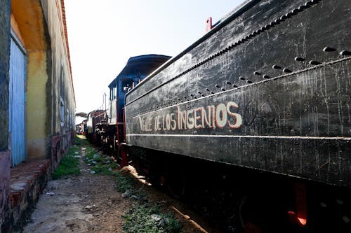 бесплатная Бесплатное стоковое фото с железнодорожные пути, локомотив, на открытом воздухе Стоковое фото